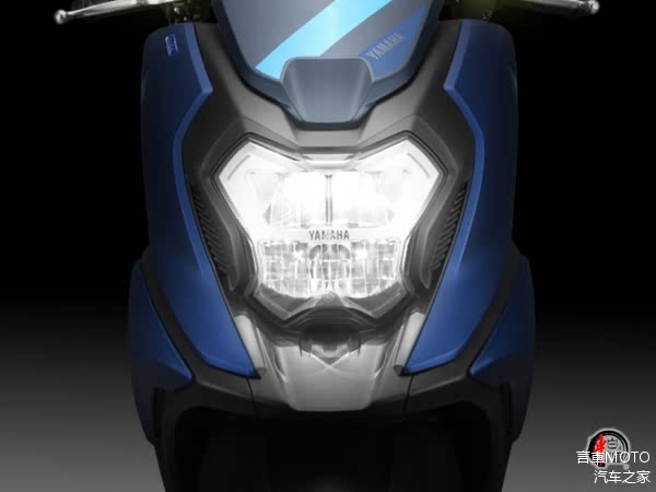 Yamaha Force X 2025 vua trinh lang voi gia ban quy doi chi khoang 33 trieu Dong