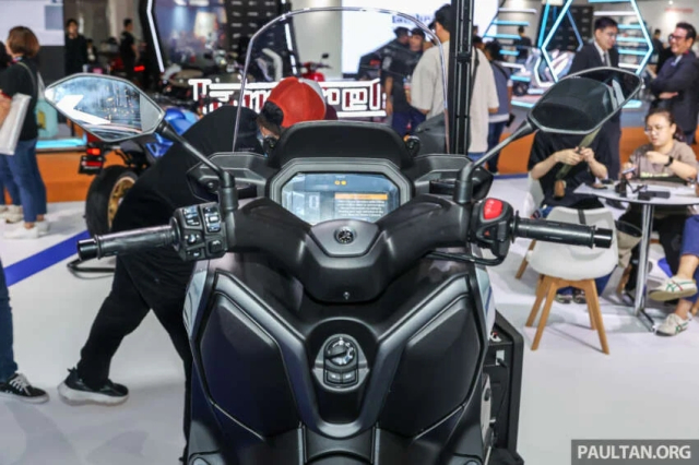 Yamaha XMax 250 2025 ra mat Giu nguyen dong co nang cap du khien fan hai long - 7