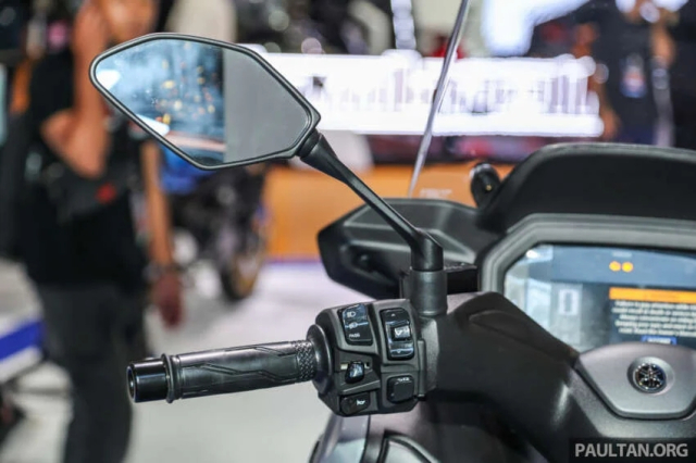 Yamaha XMax 250 2025 ra mat Giu nguyen dong co nang cap du khien fan hai long - 9