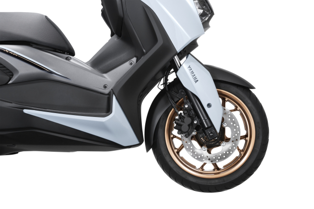 Yamaha XMAX 300 2025 ra mat o nuoc ta voi 5 mau moi gia ban chinh hang tu 140 trieu Dong - 7