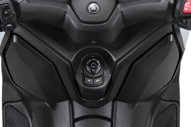 Yamaha XMAX 300 2025 ra mat o nuoc ta voi 5 mau moi gia ban chinh hang tu 140 trieu Dong - 12