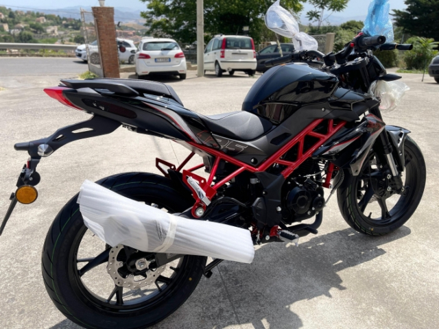 Benelli BN 125 2025 trinh lang voi mot so cai tien thu vi Co gia ban hon 70 trieu Dong - 4