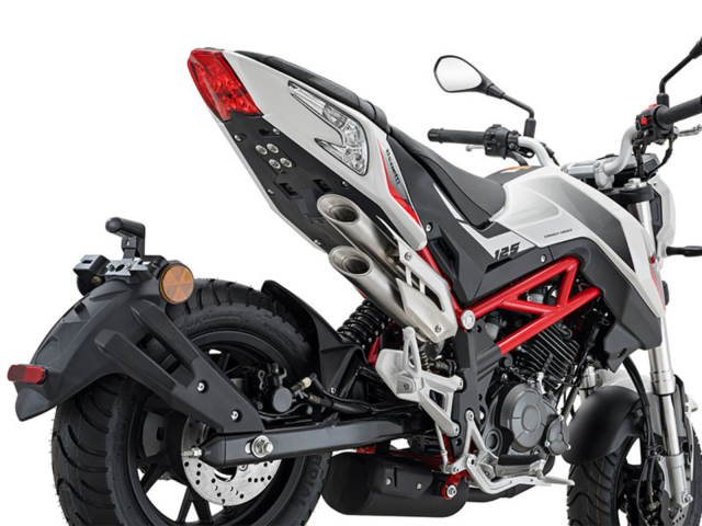 Benelli TNT 125 2025 tiep tuc ra mat 4 mau sac moi vua noi bat vua chat choi - 3