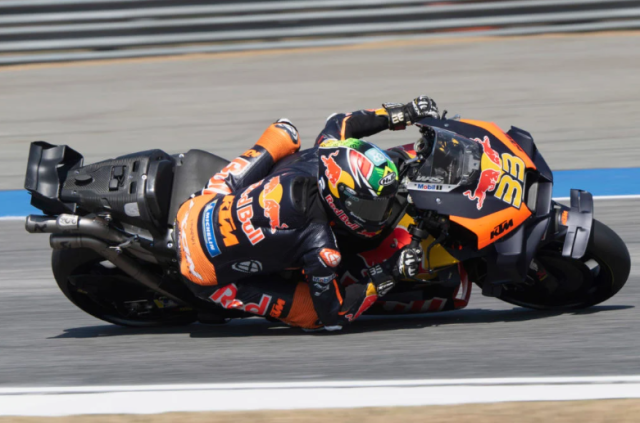 Brad Binder va KTM 2025 khi niem tin khong con dong hanh cung toc do - 3