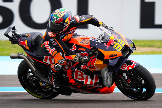 Brad Binder va KTM 2025 khi niem tin khong con dong hanh cung toc do - 6