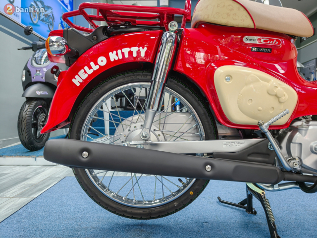 Can canh Honda Super Cub 50 Hello Kitty bat ngo xuat hien tai Viet Nam - 32