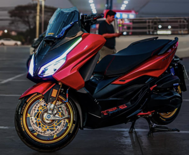 Cung toi soi an pham Forza do cuc chat den tu Tamada Racing Shop