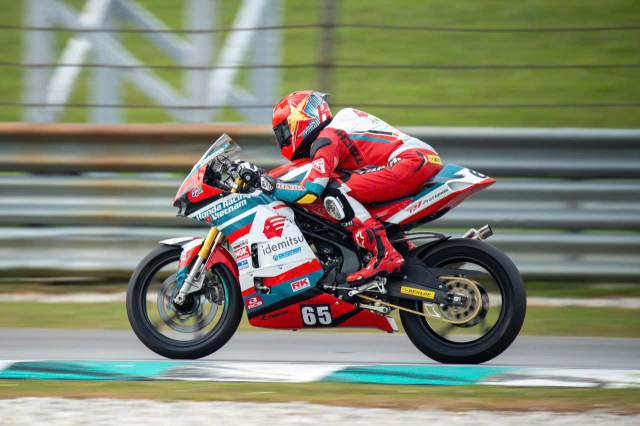 Doi dua Honda Racing Vietnam nhan tai tro tu FPT Corporation tai Giai dua xe Mo to chau A ARRC 2025 - 3