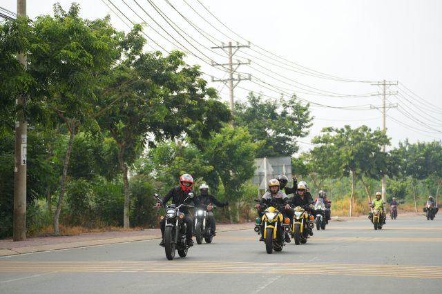 Hanh trinh 84 Honda Biker tiep tuc lan banh tu TPHCM den Ta Dung voi su tham gia cua gan 200 biker - 11