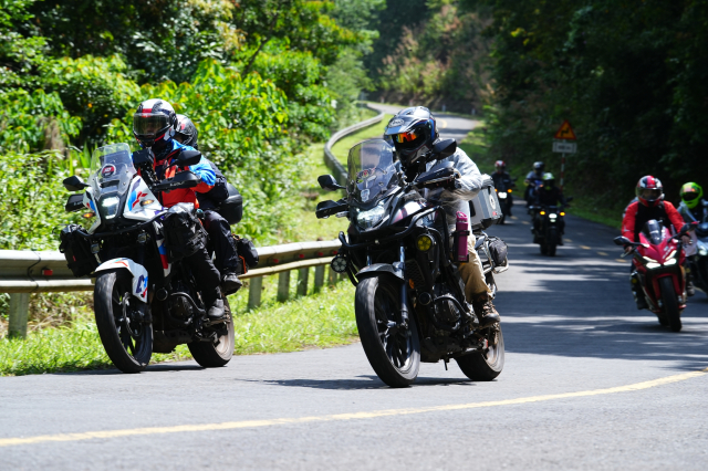 Hanh trinh 84 Honda Biker tiep tuc lan banh tu TPHCM den Ta Dung voi su tham gia cua gan 200 biker - 18