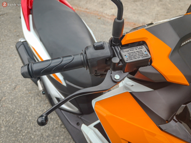 Hinh anh thuc te cua Honda Vario 160 Repsol Edition vua cap ben Viet Nam voi giao dien cuc dep - 20
