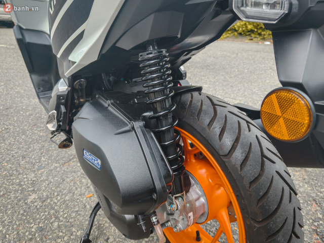 Hinh anh thuc te cua Honda Vario 160 Repsol Edition vua cap ben Viet Nam voi giao dien cuc dep - 35