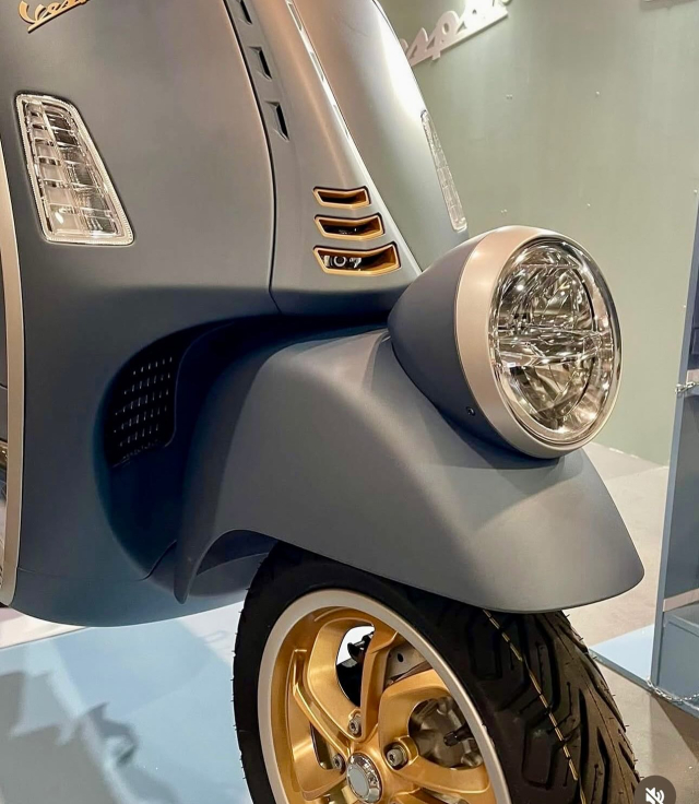 Hinh anh thuc te cua Vespa GTV 310 phien ban dac biet 2025 Officina 8 cuc ky dep - 9