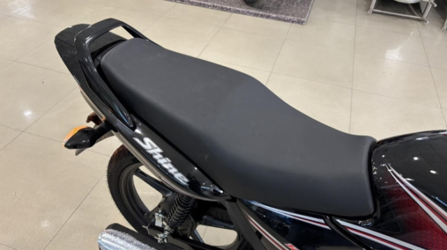 Honda Shine 125 2025 mau xe con tay vua ra mat voi gia chi khoang 23 trieu Dong - 9
