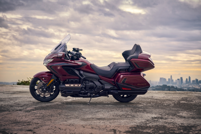 Honda Viet Nam ra mat Gold Wing 2025 phien ban ky niem 50 nam voi gia hon 12 ty dong - 5