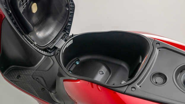 Honda Vision 110 2025 giam hon 20 trieu Dong nhan dip le hoi mua he tai Anh Quoc - 5