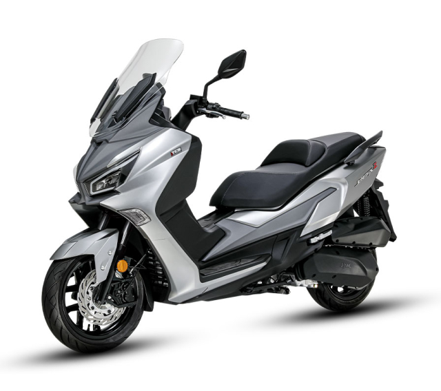 JOYMAX Z3i ra mat voi gia chi hon tram trieu doi thu moi cua Forza 250 - 8