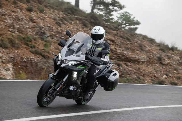 Kawasaki Ninja 1100SX va Versys 1100 Cap doi may bay mat dat danh cho anh em dam me touring - 5