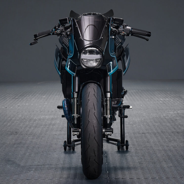 Khi Ducati Monster bien hinh thanh con bao do tu Rough Crafts - 3