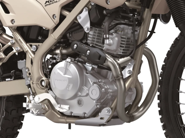 KLX230 Sherpa S va DF 2026 bo doi tan binh dang gia cho dan me xe da dung - 9