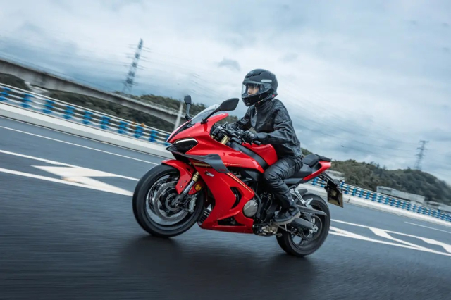 QJMotor SRK 800 RR Ke thach thuc moi tu Trung Hoa gia re bat ngo nhung khong he kem canh - 3