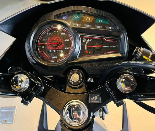 Qua bat ngo khi biet mau xe so Honda RS125 dang tren duong ve Viet Nam - 6
