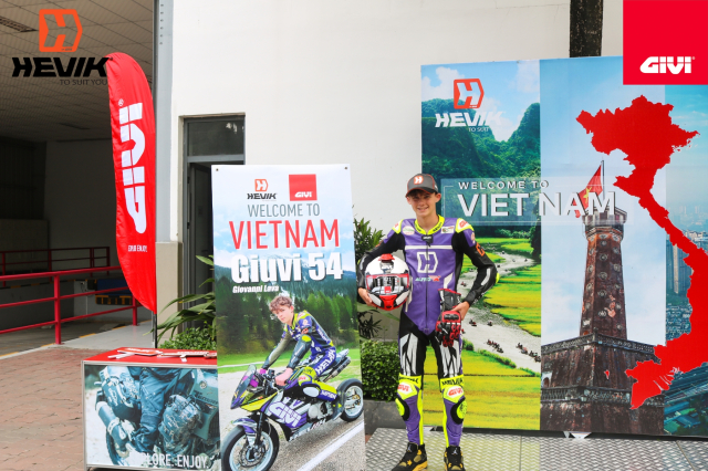 Tay dua tre Giuvi 54 tham nha may GIVI Viet Nam Cau chuyen dang sau cac tai nang dua xe o Chau Au