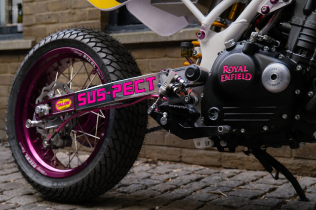 Urban Guerrilla SM450 Giac mo dien ro tuoi tre cua Sticky tren noc doc Punks Peak - 6