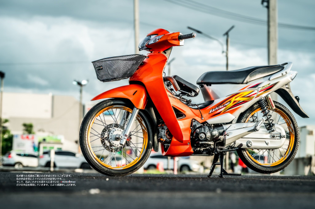 Wave 125 do tone cam bac Chien ma duong pho voi dan do choi hang hieu chat ngat - 32