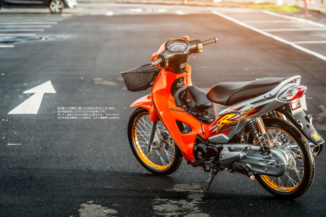 Wave 125 do tone cam bac Chien ma duong pho voi dan do choi hang hieu chat ngat - 34