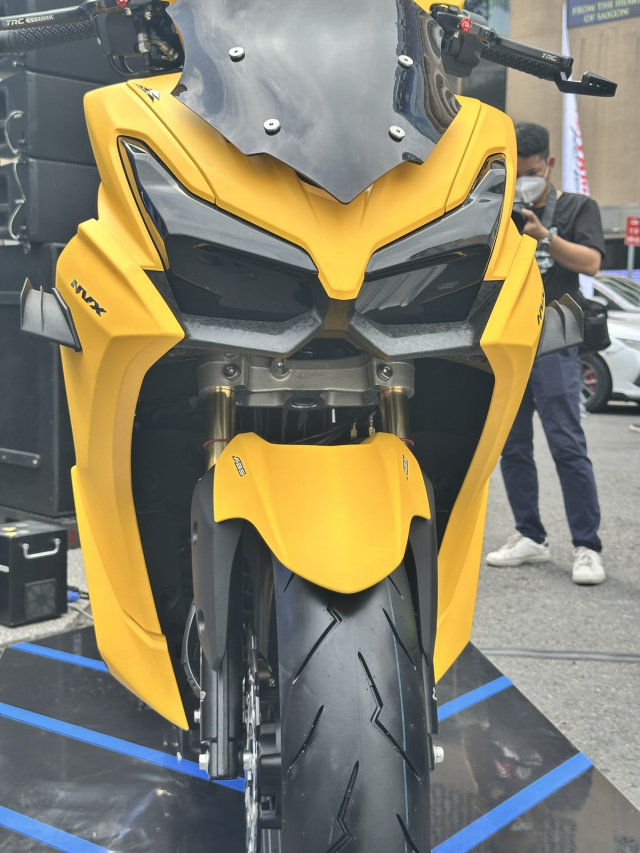 Yamaha NVX 155 All New do phong cach Sport Touring qua dep khien dan choi khong the lam ngo - 4