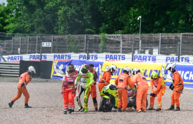 GP Duc 2025 Marc Marquez gianh chien thang ap dao trong cuoc dua day tai nan - 3