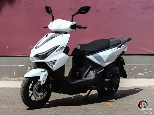 Hinh anh thuc te cua SYM SHEX125 doi thu nang ky Honda LEAD co gia ban chi khoang 35 trieu Dong - 3