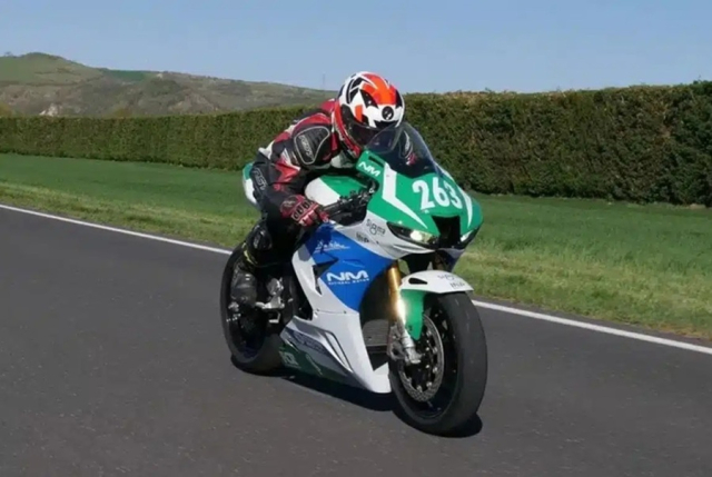 Honda Fireblade chay dien khi tuong lai khong con la chuyen vien tuong - 3