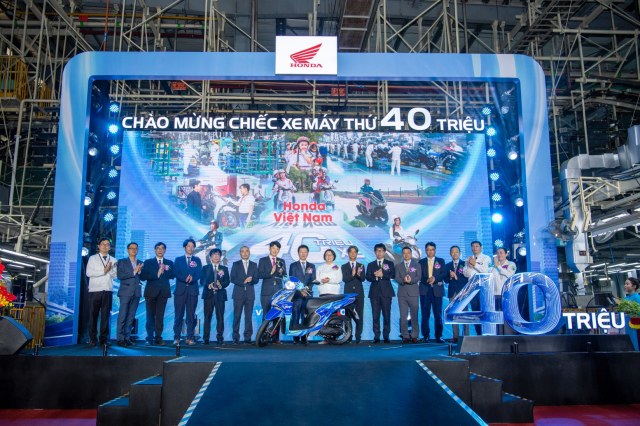 Honda Vision Dau an 40 trieu xe Mot cot moc tu hao mot hanh trinh dang nho cua Honda Viet Nam - 2