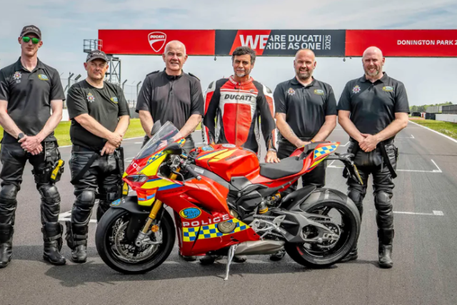 Khi sieu pham Y Panigale V4S khoac ao nghia vu vi cong dong - 3