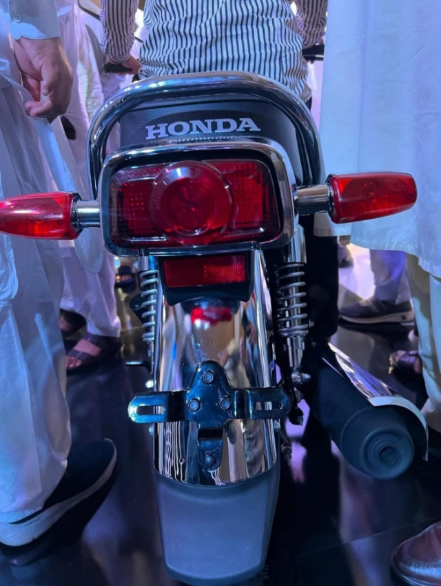 Mau xe con tay Honda CG150 2025 vua duoc ra mat voi gia ban sau quy doi chi 375 trieu dong - 7