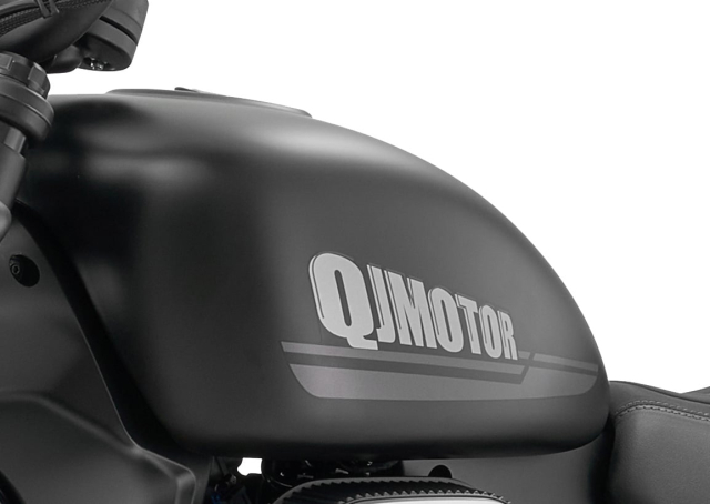 QJMotor SRV250 AMT 2025 chiec Cruiser cho anh em me tien nghi va ca tinh cong nghe - 5