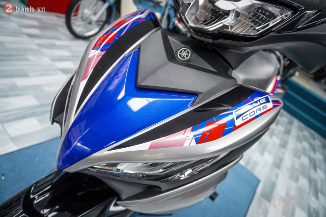 Qua bat ngo Phien ban duong dua Yamaha LC135 Fi Red Racer vua cap ben thi truong Viet Nam - 5