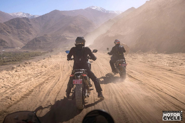 Royal Enfield Himalayan sap ra lo San sang cho hanh trinh lon ca voi xang lan dien - 3