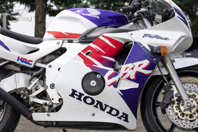Soi ve qua khu Kham pha dong co Honda CBR250RR MC22 hon 20000 vongphut tuong duong xe dua F1 - 5