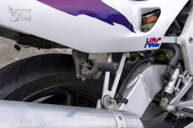 Soi ve qua khu Kham pha dong co Honda CBR250RR MC22 hon 20000 vongphut tuong duong xe dua F1 - 16