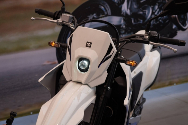 Suzuki DRZ4SM 2025 Huyen thoai Supermoto tai xuat chat nhu ngay nao - 3