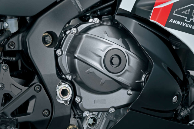 Suzuki GSXR1000R M6 2026 Hoi sinh huyen thoai tinh hoa bon thap ky dinh cao - 13