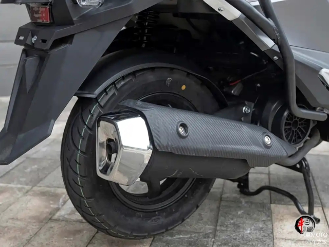 That kho tin den ca mene con lua Suzuki Avenis 125 cung co phien ban sao chep tai nuoc la - 9