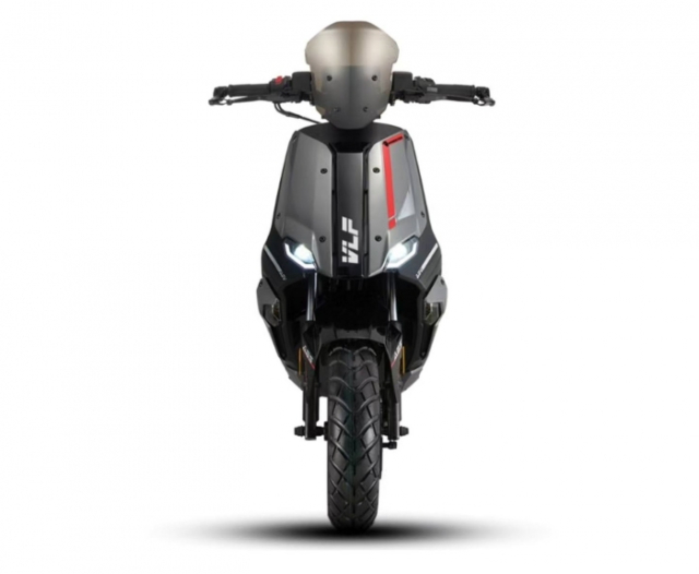 Tim hieu VLF Mobster Mau xe tay ga di biet voi doi mat nhu BMW S1000RR - 6