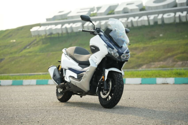 Xuat hien doi thu moi cua Honda ADV350 vua ra mat o Malay voi gia ban chi 128 trieu Dong - 7