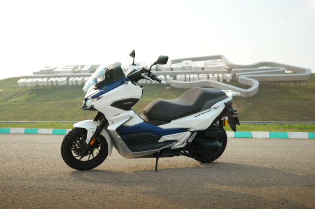 Xuat hien doi thu moi cua Honda ADV350 vua ra mat o Malay voi gia ban chi 128 trieu Dong - 9
