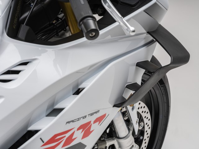 ZXMoto 500 RR Lan gio moi trong phan khuc Sportbike 4 xylanh tam trung - 7