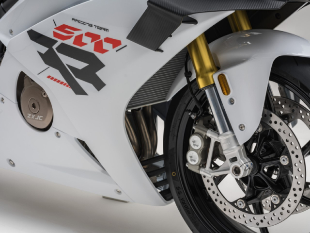 ZXMoto 500 RR Lan gio moi trong phan khuc Sportbike 4 xylanh tam trung - 9